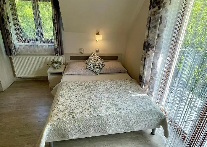 Goscinne Nowa Gran בית אירוח